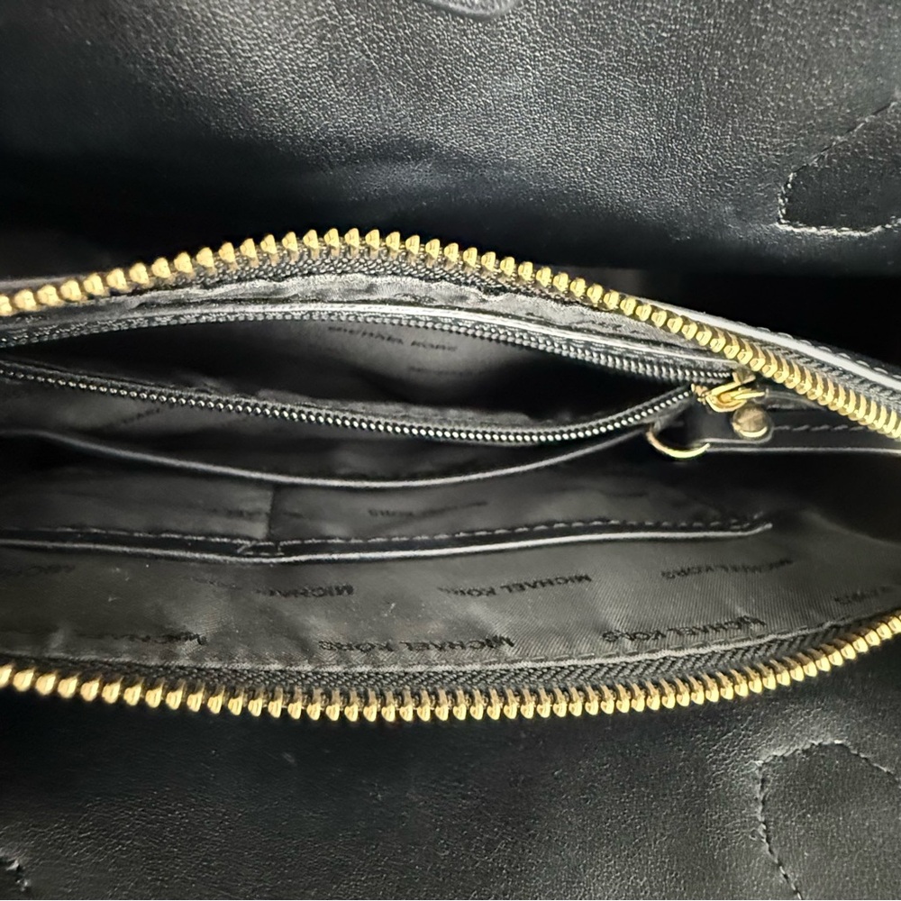 Michael Kors Mercer Gallery Medium Faux Pebble Leather Center Zip Tote Bag Black - Picture 11 of 16